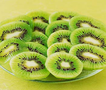 Hai món ăn từ kiwi giúp giảm cân ngày hè