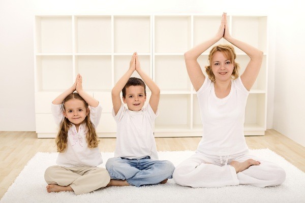 Tập luyện giảm cân đơn giản với các động tác yoga