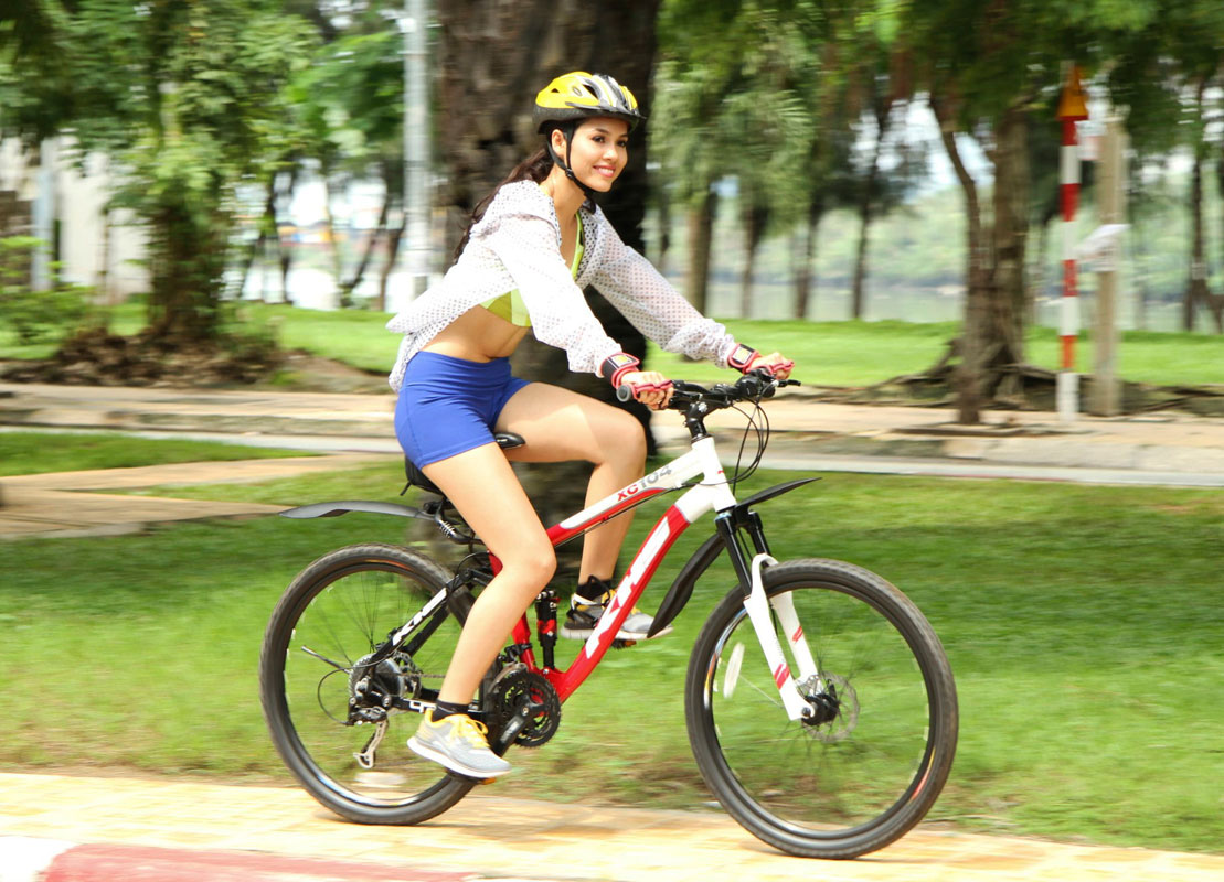 Tập luyện giảm cân bằng đạp xe
