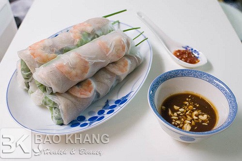 Thực đơn giảm cân đơn giản với bánh tráng cuốn tôm thịt