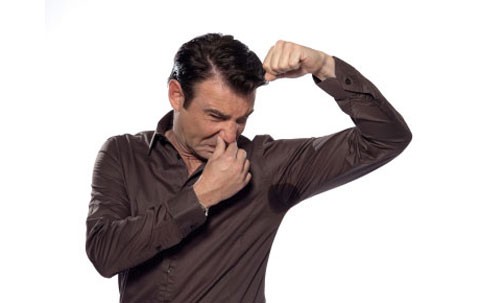 3 bí quyết trị hôi nách hiệu quả nên làm