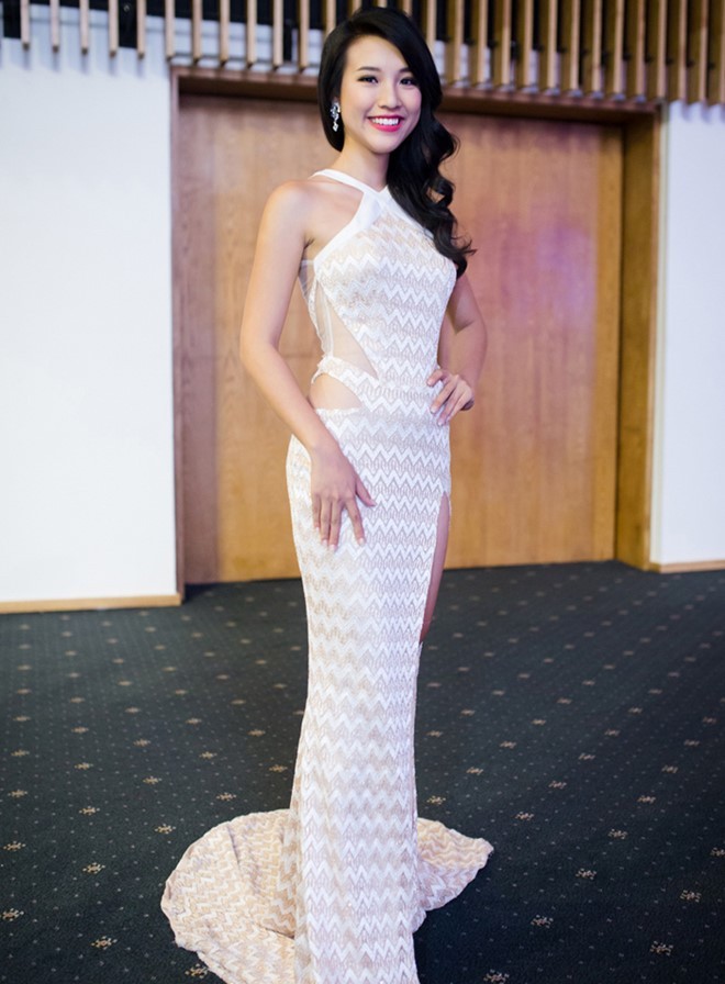 Bí quyết giảm 4 kg trong 2 tháng của MC Hoàng Oanh