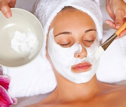 Cách làm trắng da bằng bột sắn dây